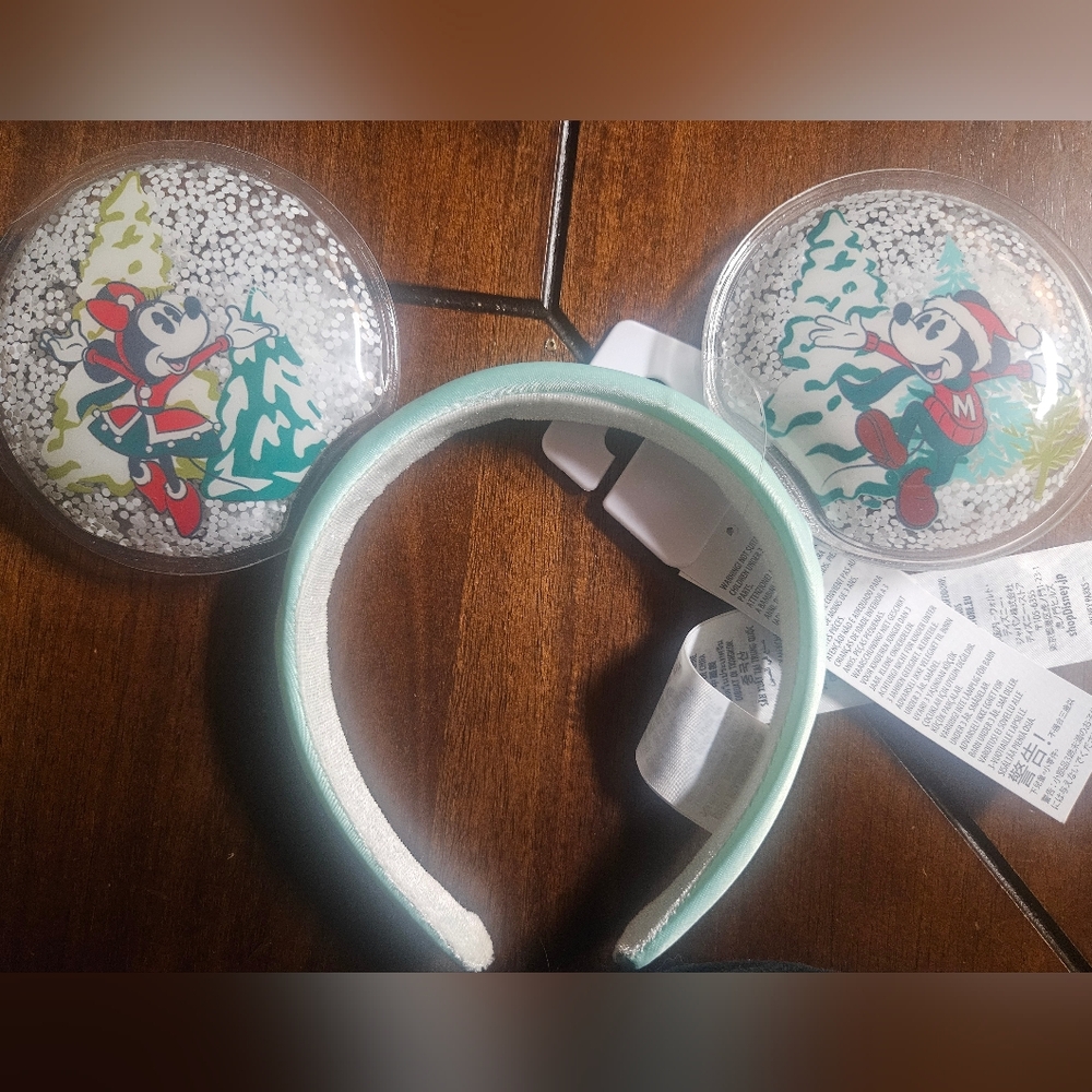 Brand NEW Mickey Mouse Holiday EARS -
